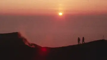 Задник до фильму"Fire of Love" #1025148