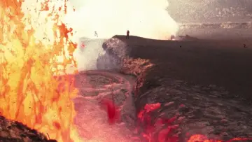 Задник до фильму"Fire of Love" #1168595