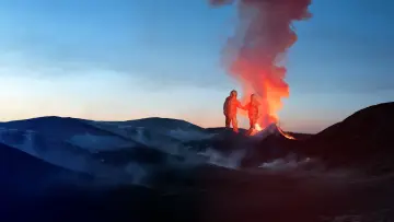 Задник до фильму"Fire of Love" #387114