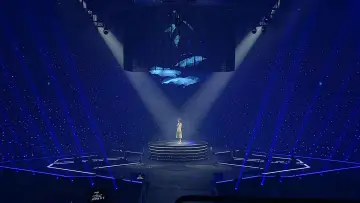 Задник до фильму"아이유 2019 투어 콘서트 <러브, 포엠> 인 서울" #461003