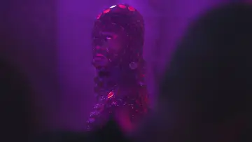 Задник до фильму"Disco Boy" #190930
