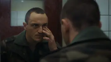 Задник до фильму"Disco Boy" #190938
