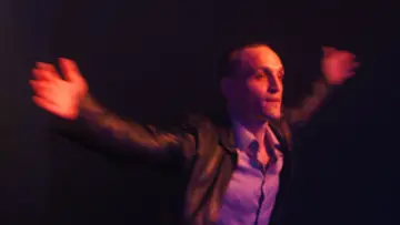 Задник до фильму"Disco Boy" #190948