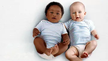 Задник до фильму"Jumeaux mais pas trop" #437557