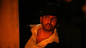 Задник до фильму"Agent கண்ணாயிரம்" #709507