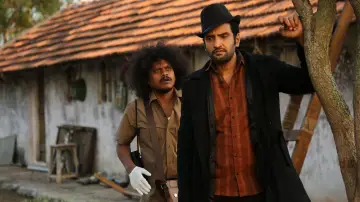Задник до фильму"Agent கண்ணாயிரம்" #709513