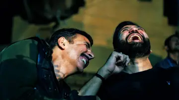 Задник до фильму"बड़े मियाँ छोटे मियाँ" #416073