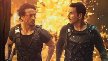 Задник до фильму"बड़े मियाँ छोटे मियाँ" #442455