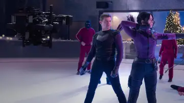 Задник до фільму "Marvel Studios Assembled: The Making of Hawkeye" #1653036