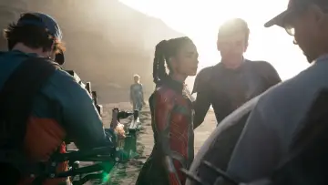 Задник до фільму "Marvel Studios Assembled: The Making of Eternals" #1658396