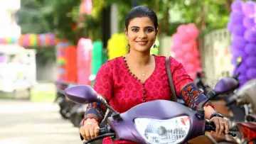 Задник до фільму "தீயவர் குலைகள் நடுங்க" #785699