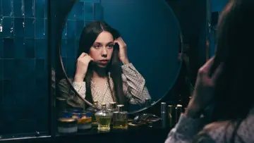 Задник до фильму"Le Consentement" #370787