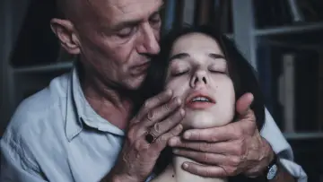 Задник до фильму"Le Consentement" #370791