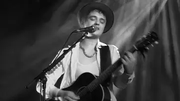 Задник до фильму"Peter Doherty: Stranger In My Own Skin" #1070928