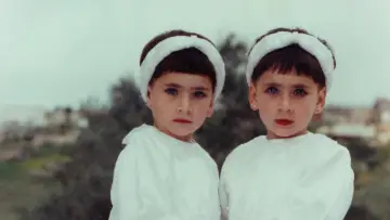Задник до фильму"אלבום פרטי" #944740