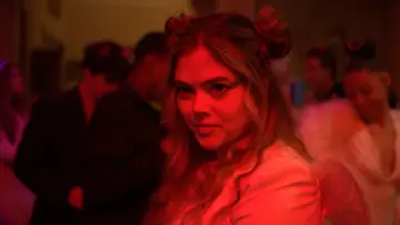 Задник до фільму "You