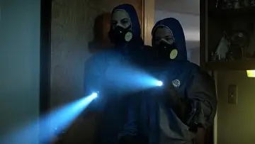Задник до фильму"11th Hour Cleaning" #414668