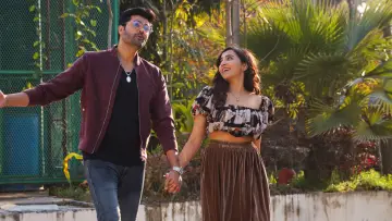 Задник до фильму"உன் பார்வையில்" #1190434