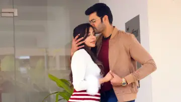 Задник до фильму"உன் பார்வையில்" #1190436