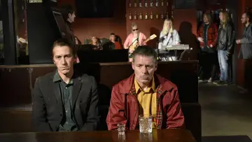 Задник до фильму"Опале листя" #189910