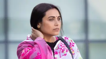 Задник до фильму"मिसिज़ चैटर्जी वर्सेज़ नॉर्वे" #475167