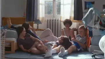 Задник до фильму"Toni, en famille" #381481