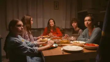 Задник до фильму"Toni, en famille" #381485