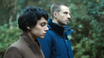 Задник до фильму"Première affaire" #1082562