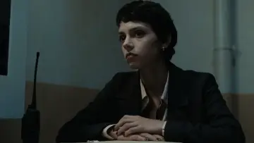 Задник до фильму"Première affaire" #1082570