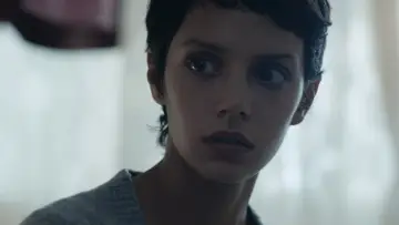 Задник до фильму"Première affaire" #1082573