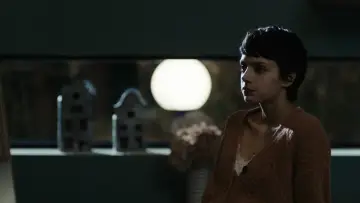 Задник до фильму"Première affaire" #1082574