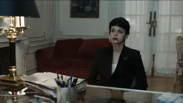 Задник до фильму"Première affaire" #1082576
