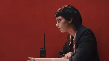 Задник до фильму"Première affaire" #1082578