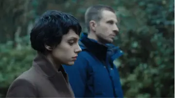Задник до фильму"Première affaire" #438072