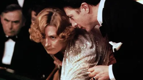 Відео до фільму Agatha | Dustin Hoffman in Agatha 1979 TV trailer