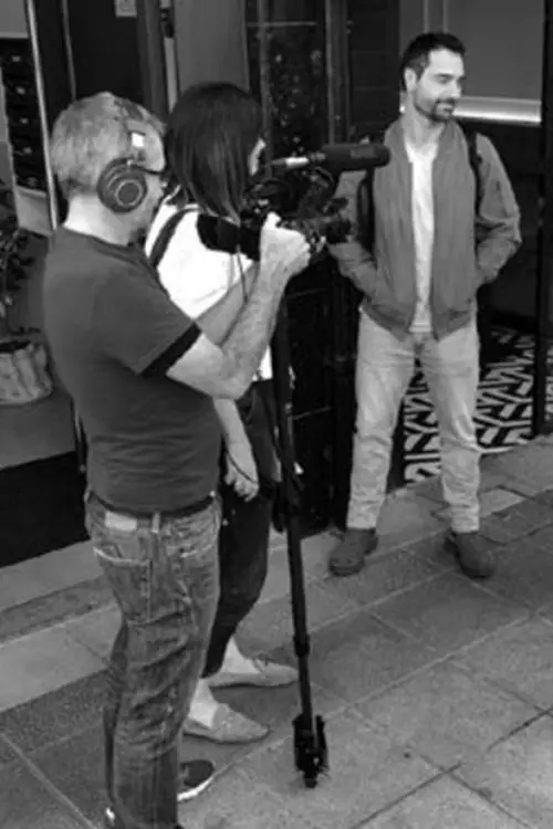 Постер до фільму "(In)adaptados"