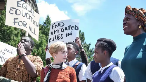 Відео до фільму White Dog | CHIEN BLANC  | Bande Annonce | SPH&Egrave;RE FILMS