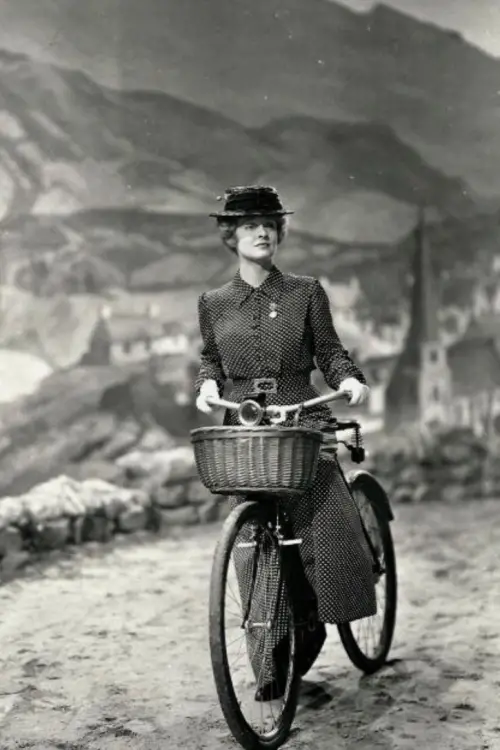 Постер до фільму "The Corn Is Green"