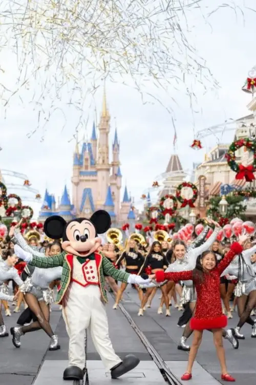 Постер до фільму "Disney Parks Magical Christmas Day Parade"