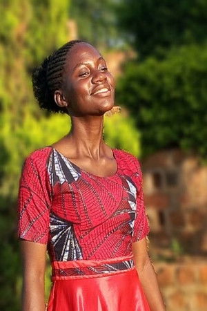 Фото  (Nabateregga Allen Angel)