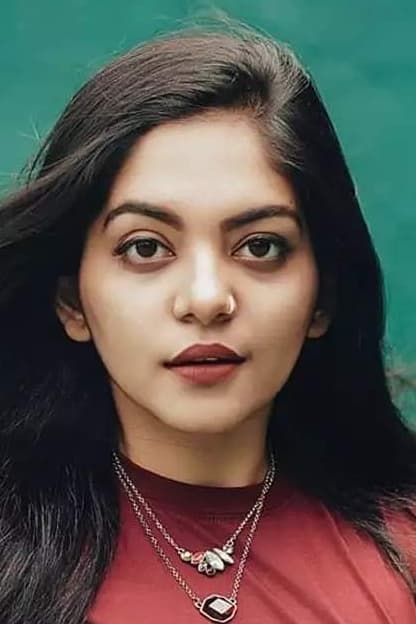Фото  (Ahaana Krishna)