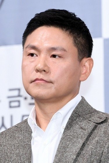 Фото  (Kim Jin-won)