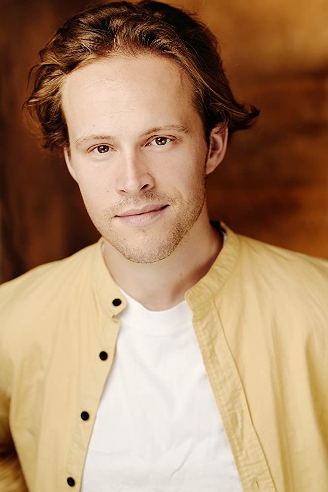 Фото  (Curtis Clarke)