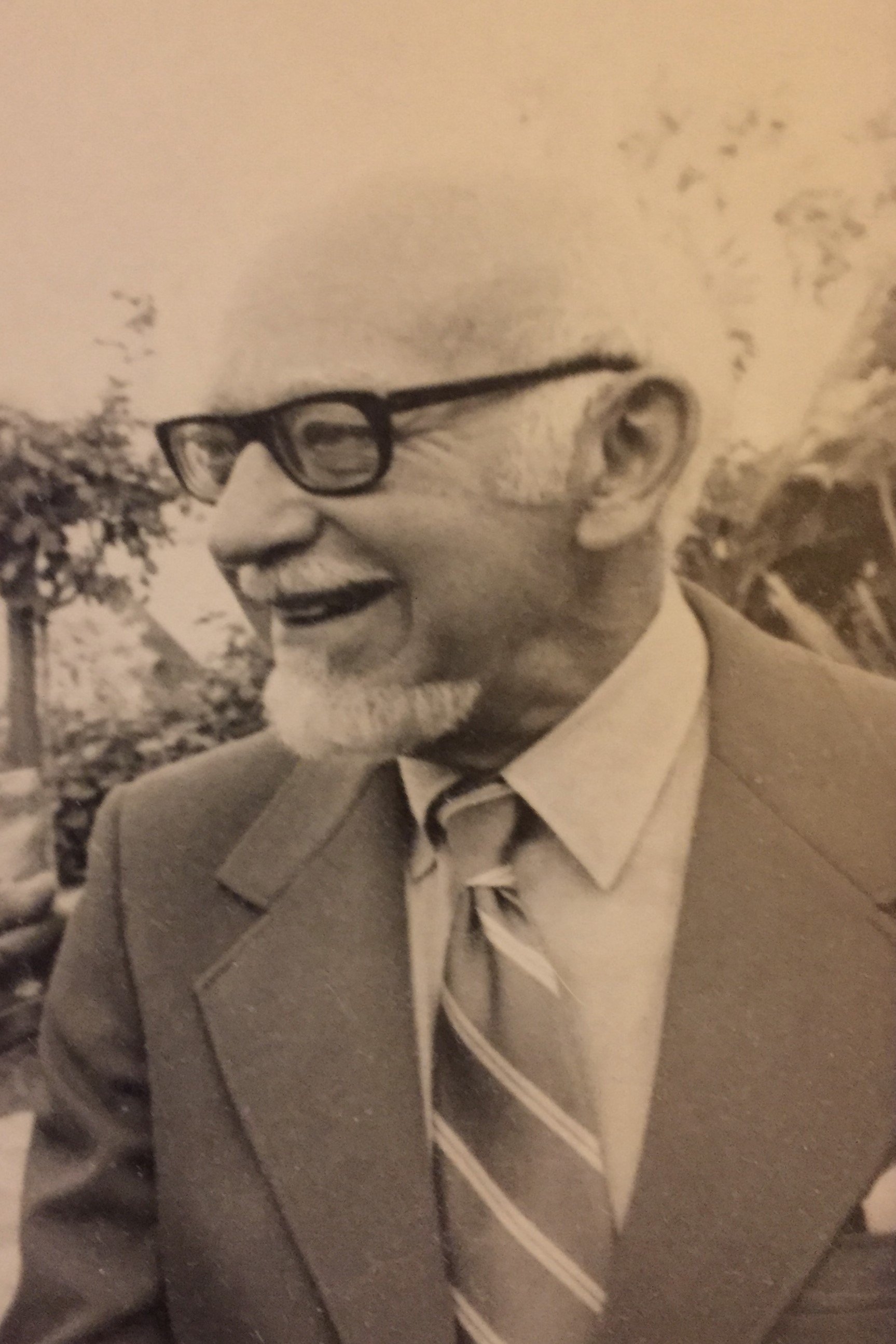 Фото  (Charles Kaufman)