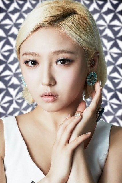 Фото  (Lee Min-young)