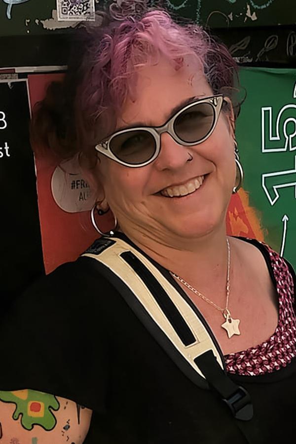 Фото  (Jenee Gill)