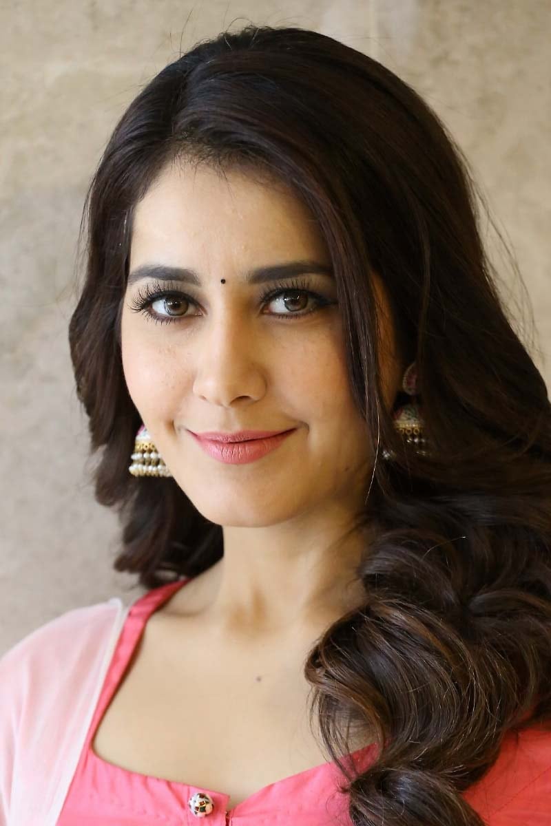 Фото Раашіі Ханна (Raashii Khanna)