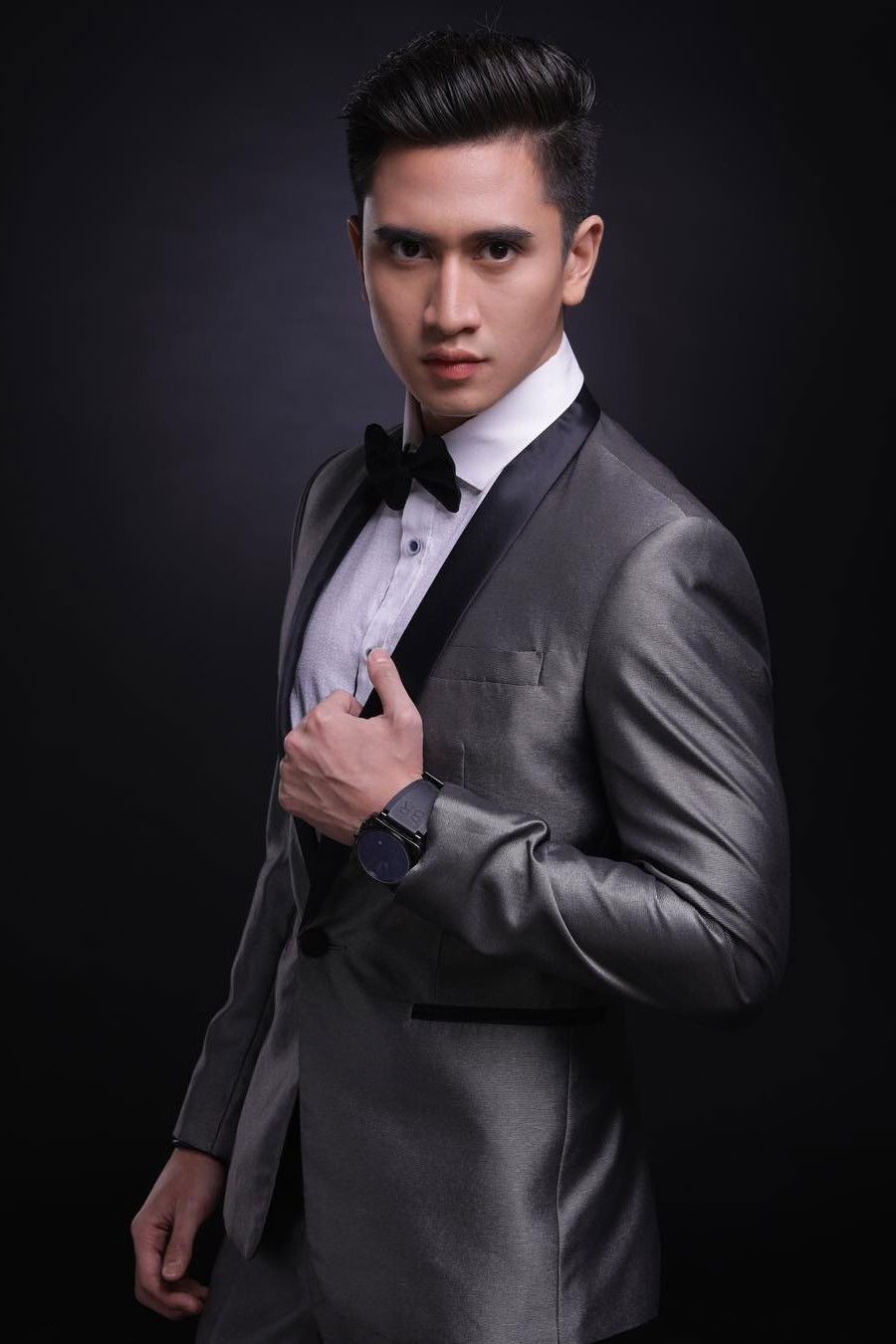 Фото  (Verrell Bramasta)