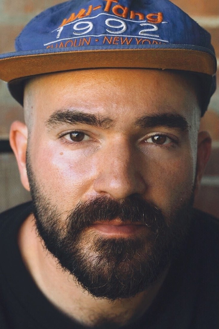 Фото  (Michael J. Ahern)