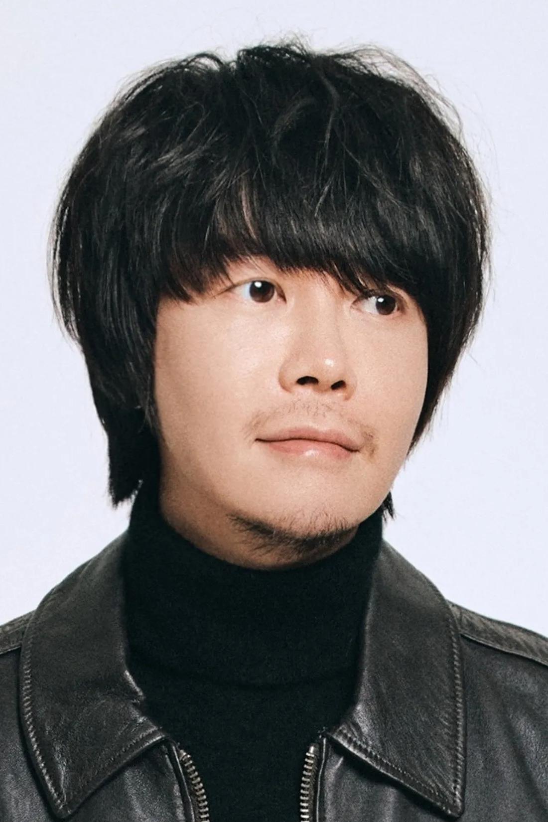 Фото  (Shim Hyeong-jun)